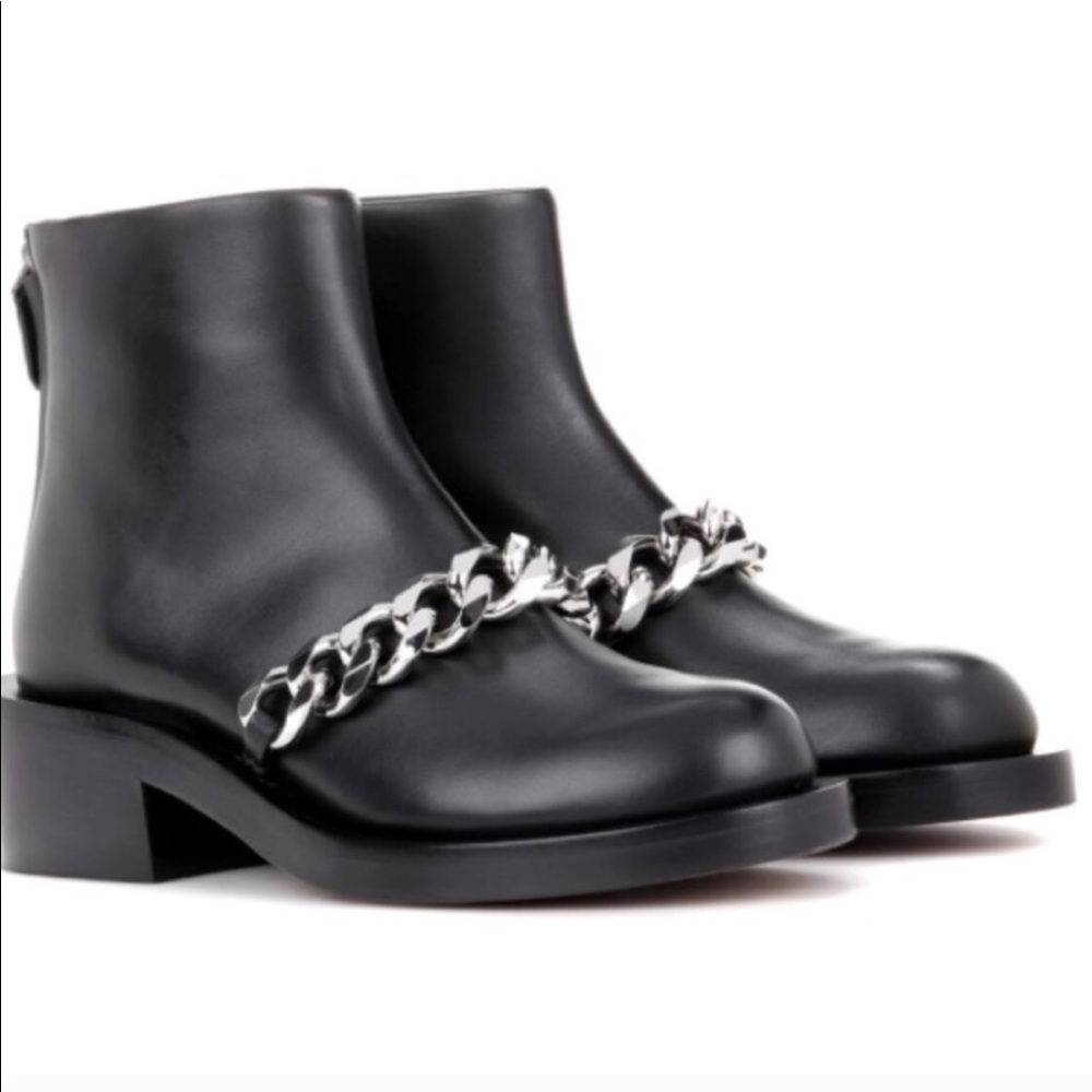Givenchy Laura chain boots